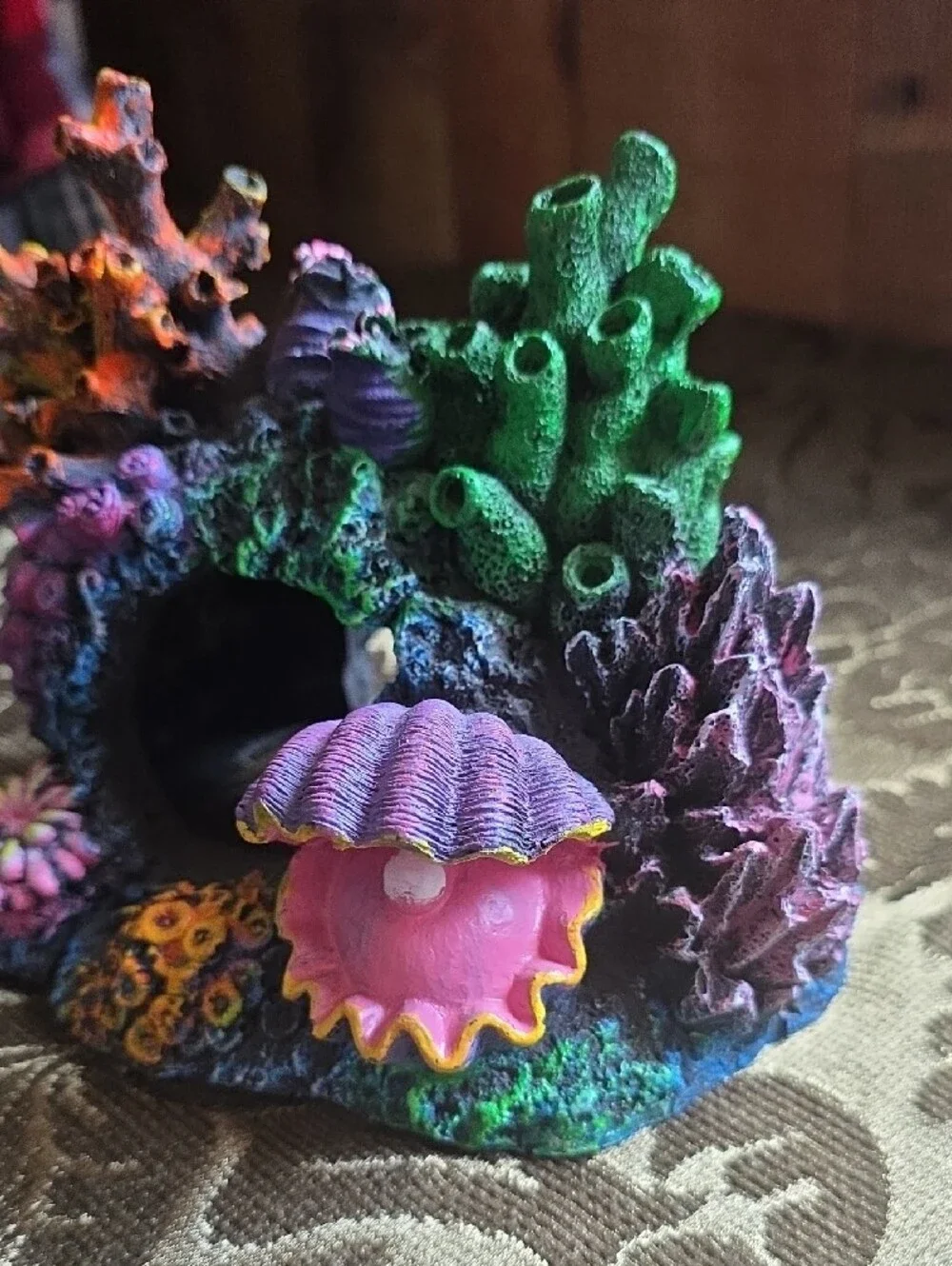 Colorful Coral Reef Aquarium Ornament with Pink Clam